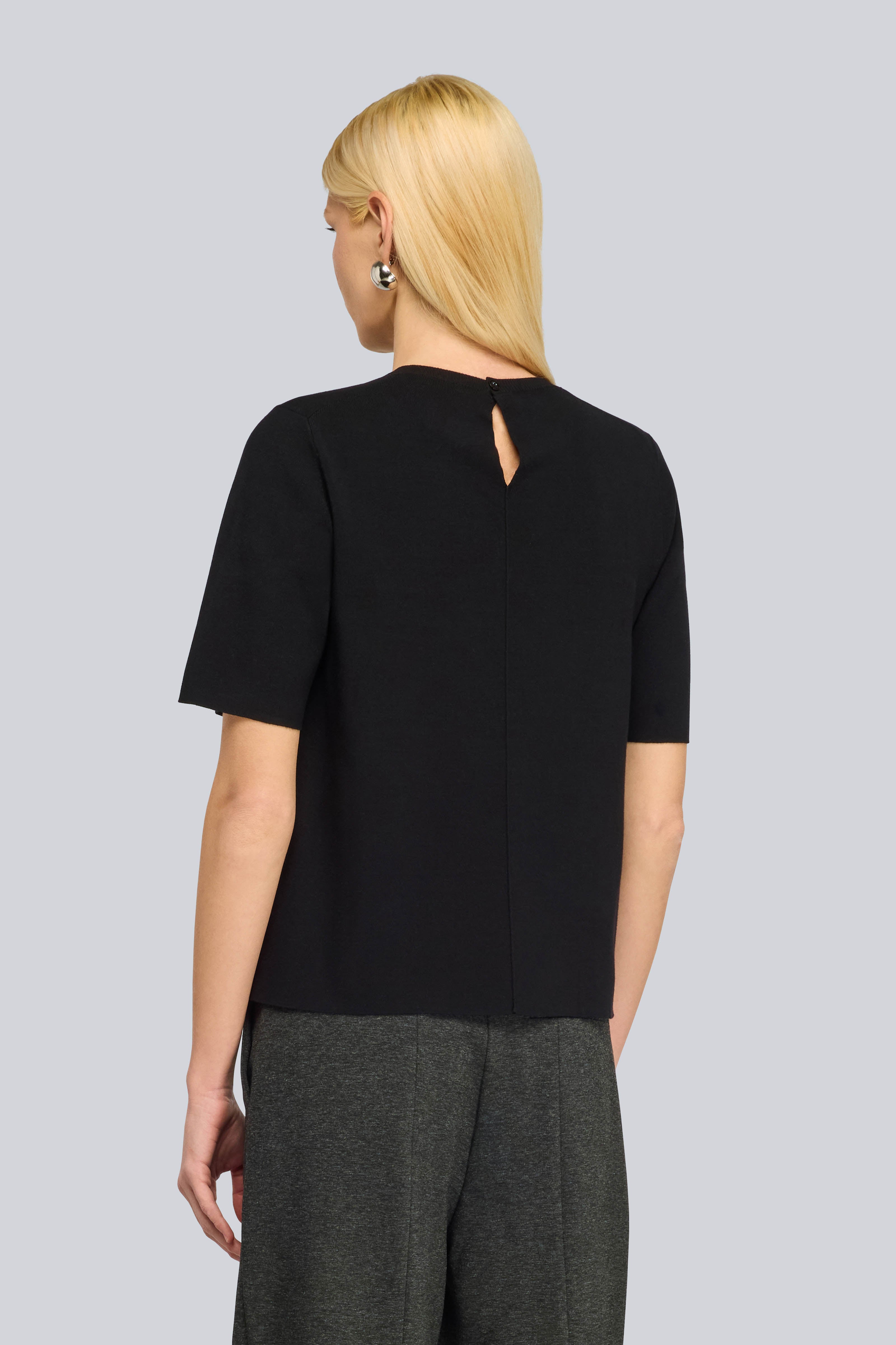 MAGLIA-KITTY-MANICHE-CORTE