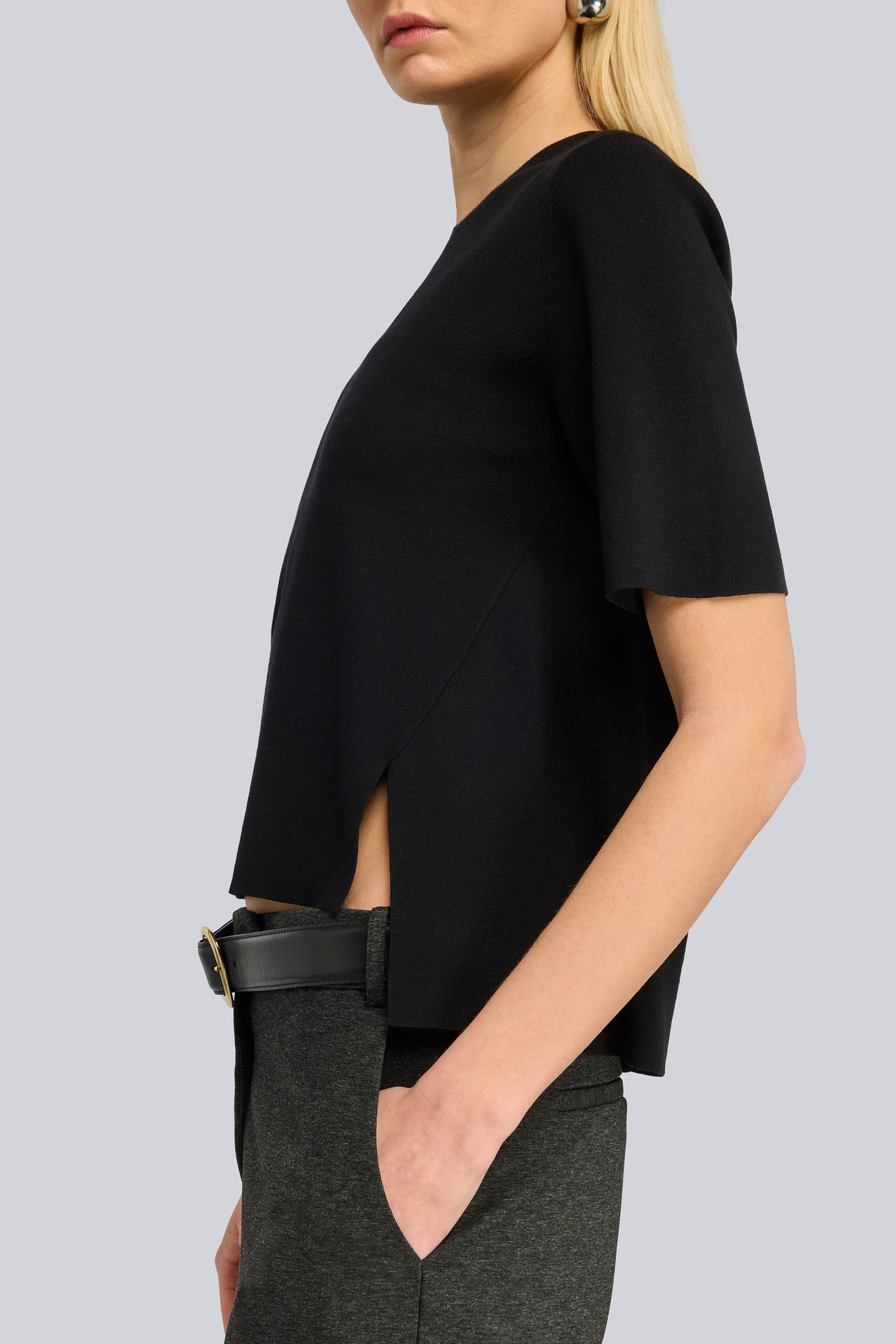 MAGLIA-KITTY-MANICHE-CORTE